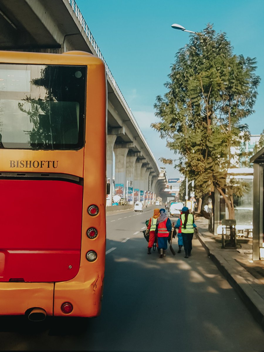 colours of Addis 
#Ethiopia #addisababa #cellphonephotography #lightroom #note5samsung