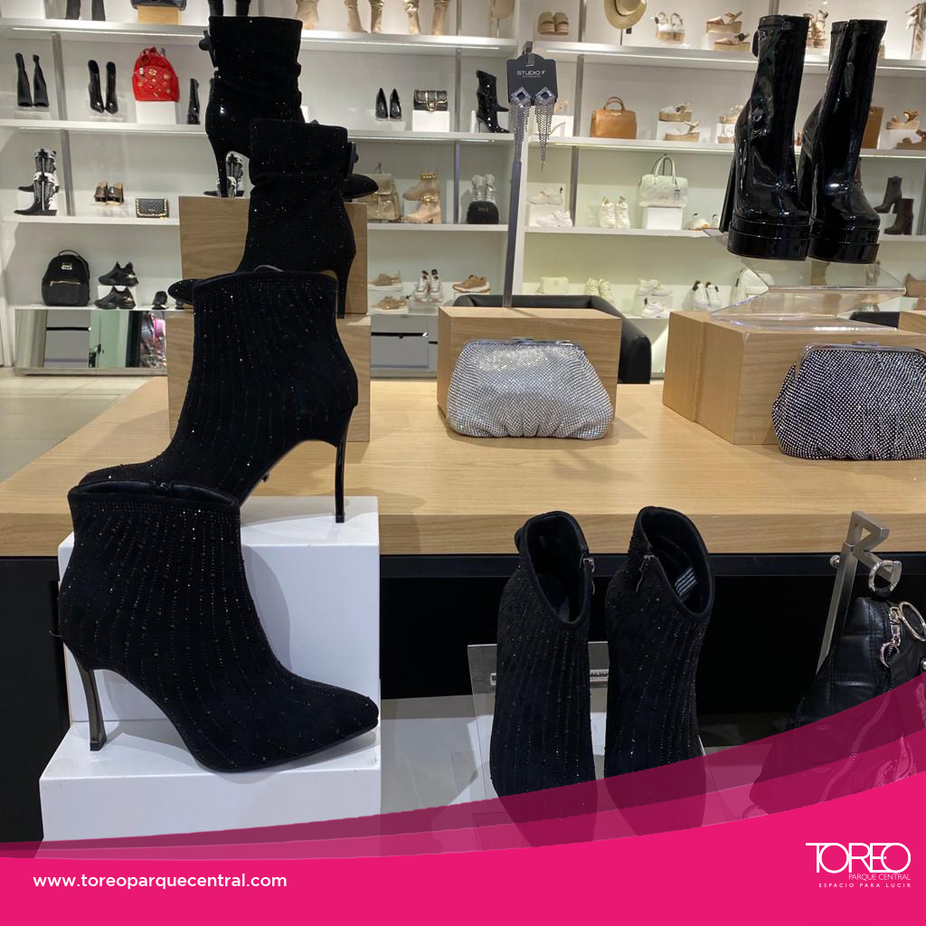 ToreoPC's tweet image. Dejando que los accesorios aporte a tu increíble estilo.
 Encuéntralos en: 
#STUDIOF
#fashion
#rebajas
#toreoparquecentral