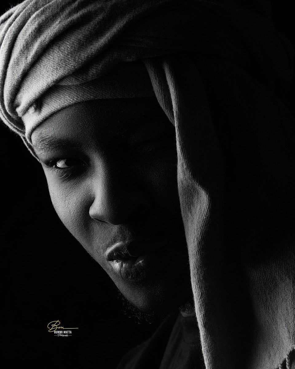 arikmallum30's tweet photo. Lights, camera, good headshots ✨ #mallumarik #DBMC https://t.co/zASEsubmNH