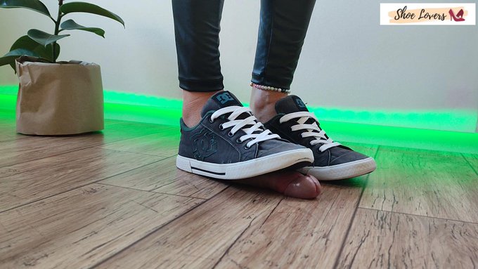 DC sneakers chapter 2 #shoejob #cockcrush https://t.co/47pzqfIf6p https://t.co/fb6oDccD8z<a href="/tag/shoejob"class="tags">#shoejob</a><a href="/tag/cockcrush"class="tags">#cockcrush</a>