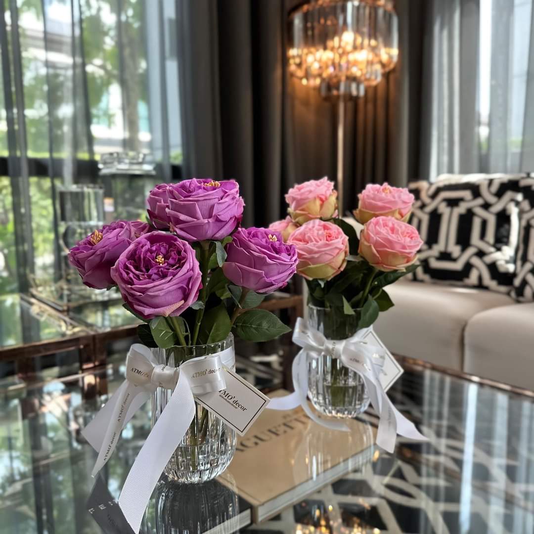 แจกันกุหลาบ🌹 Pride of jane สีโทนใหม่ล่าสุด หลงรักไม่ไหว ดูไฮเอนด์ที่สุด ที่สำคัญคือ แทนดอกไม้จริงได้เลย เพราะเหมือนจริงมากที่สุดดด

มีสามโทนสีนะคะ ขาว ม่วง ชมพู สีละมุนมาก น้ำจัดให้แบบลงตัวที่สุดค่ะ 

#ดอกไม้เหมือนจริง #แจกันดอกไม้ #แจกันดอกไม้แต่งบ้าน #ดอกไม้แต่งบ้าน