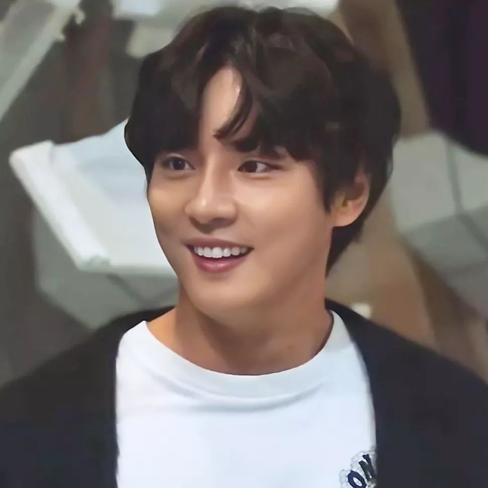 edsiyoon's tweet photo. I love YUN in every UNIVERSE .ᐟ.ᐟ ✨❤️‍🔥🥰🫰🫶😘
#윤시윤 #YunSiYun #yoonsiyoon #yoonshiyoon #尹施允 #ユンシユン  #TheKingOfVersatility #믿고보는배우 #배우윤시윤 #윤시윤화이팅 
#술꾼도시여자들2 #WorkLaterDrinkNow2 
#MrNicePaper #종이씨 #HanWooJoo #한우주
#LoudAndProudFanOfYSY🙋‍♀️ https://t.co/2iWwxB3CHq