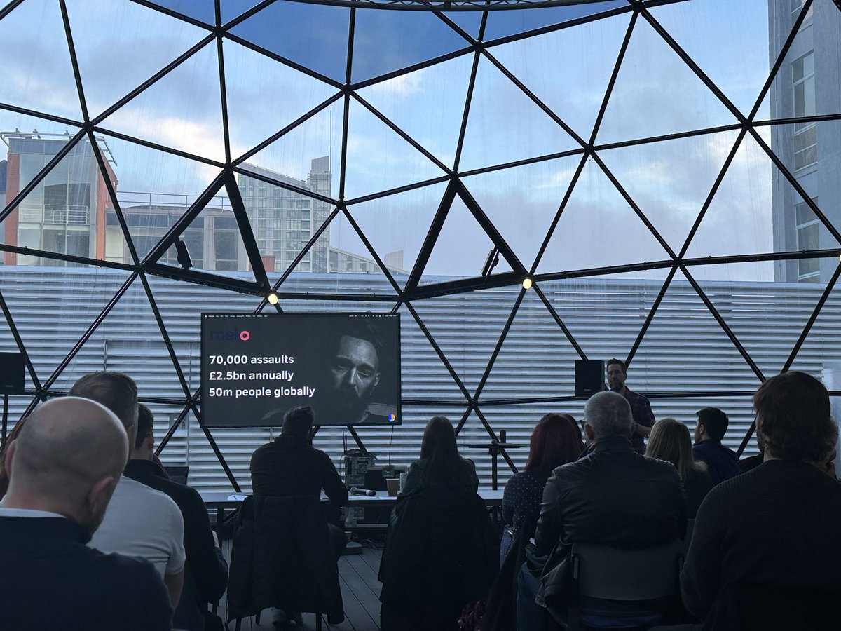 LizzyCScott's tweet image. @wearedecently are up first! 

Explaining how they support clinicians to work with patients with complicated behavioural issues. Their product Melo sounds like an incredible solution to provide accessible, impactful care 👏🏽👏🏽

#WeAreTechNation