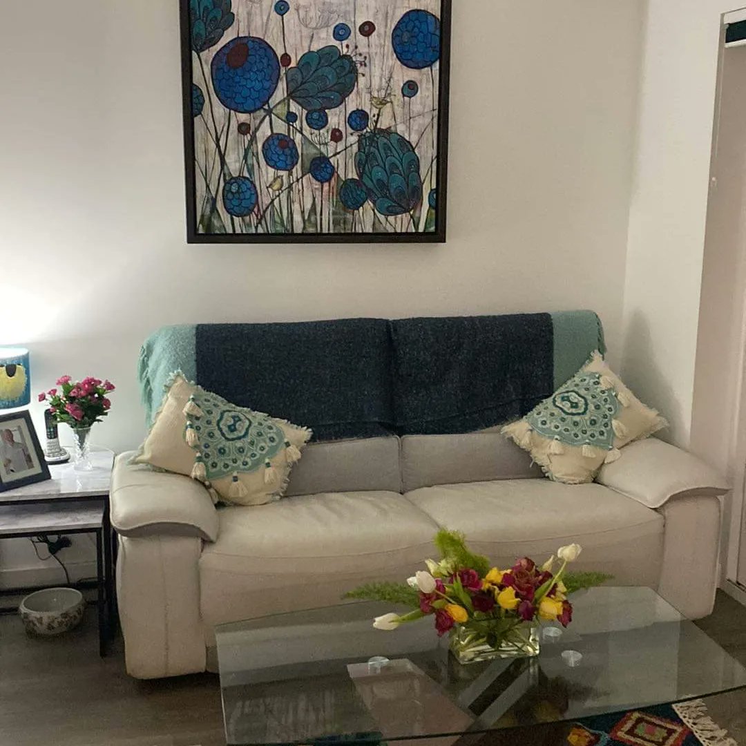 CertifiKats's tweet photo. Doesn't this look great? To really show off a canvas, you require a special frame https://t.co/2eFm6fsAe1