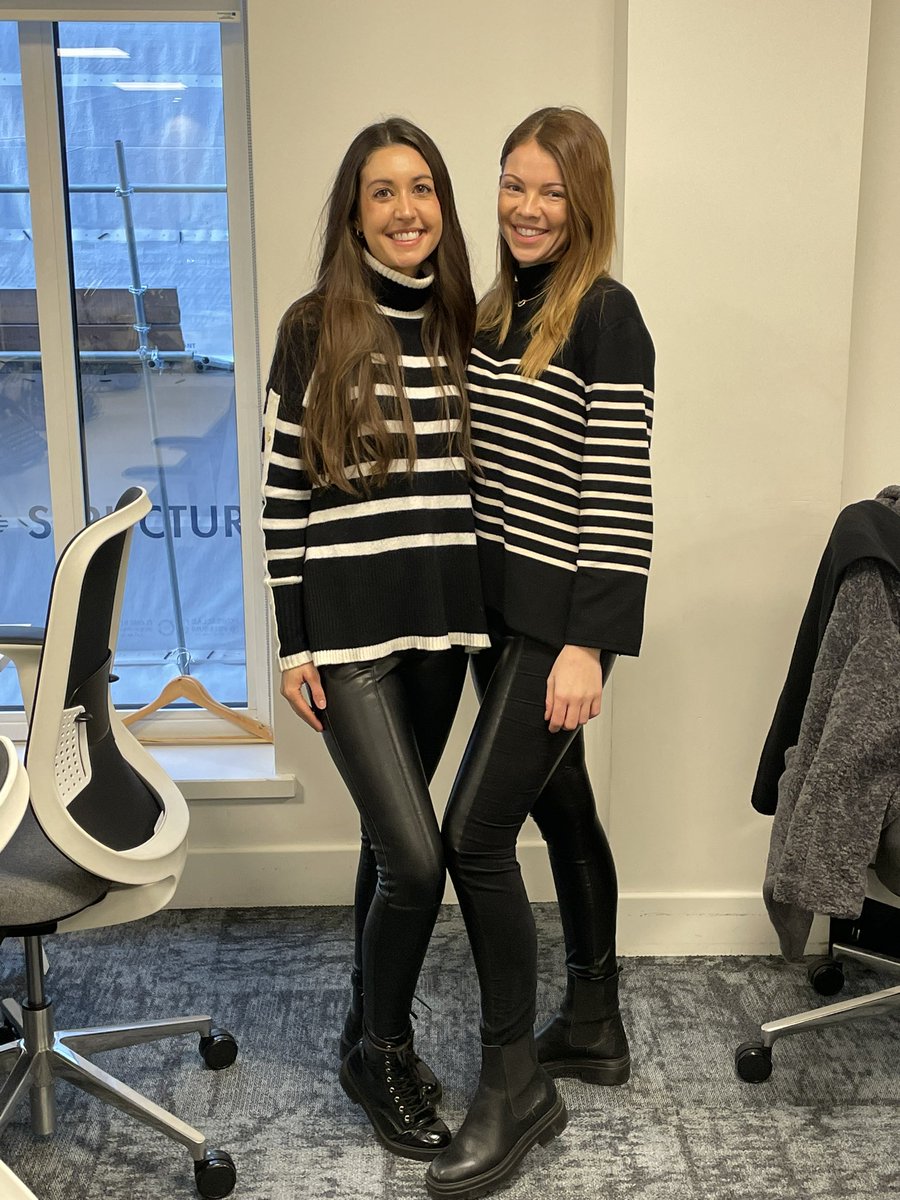 These two @clearchanneluk #FasHuns got the memo 📝 #peoplebehindtheposters #samesamebutdifferent #twinning