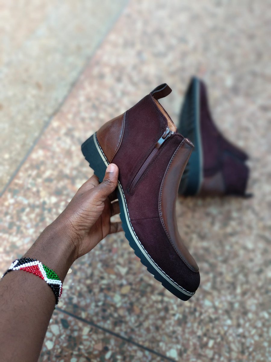 jabby_tuby's tweet photo. Don't count your shoes, Make your shoes count. Get the these Italian Chelsea boots from the best shoe hub in 254, #JtubyCollections on at Kshs. 4200.00

Place your order today, call/text +254713002258.
#JtubyCollections
#BuyWithUs https://t.co/JKHTYrjzqr