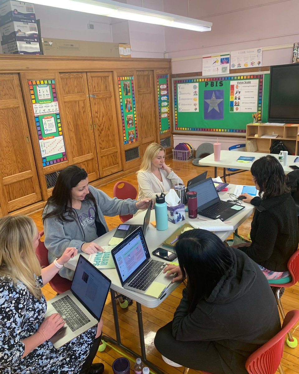 PS9Naples's tweet photo. 🧠Always learning
🌱Always growing
🧊Topic: Discussing the importance of criticality at the K-2 level.
Thank you Ingrid Twyman!!
#nycdoe #district31 #webelongatps9 #ps9 #livelikephil #youwillalwaysbehomehere #voice #nycdoe #corecollaborative @TheSocialCore @DrMarionWilson https://t.co/bFKCvbhb0f