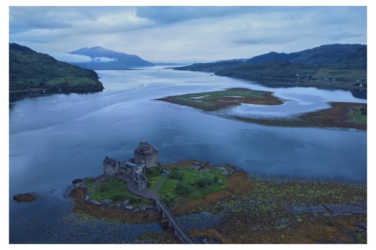 JohnMannick's tweet photo. Eilean Donan castle, Scottish highlands, UK.. #Scotland #ScotlandIsNow #landscape #Landscapes #photography #photooftheday #eileandonancastle #johnmannick @scottish_pics @LPW_Podcast_ @LtL_News @TheNorthernArt
https://t.co/VO8OrBPwpy https://t.co/KzoybA0pBu