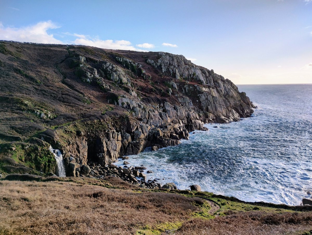 Had a wander down west yesterday, with the hope of getting a route, or two, done. Sadly, the conditions changed, so went to the pub instead.
Photo of Portguarnnon
#bestlaidplans 
<a href="/the_AMI/">The AMI</a>