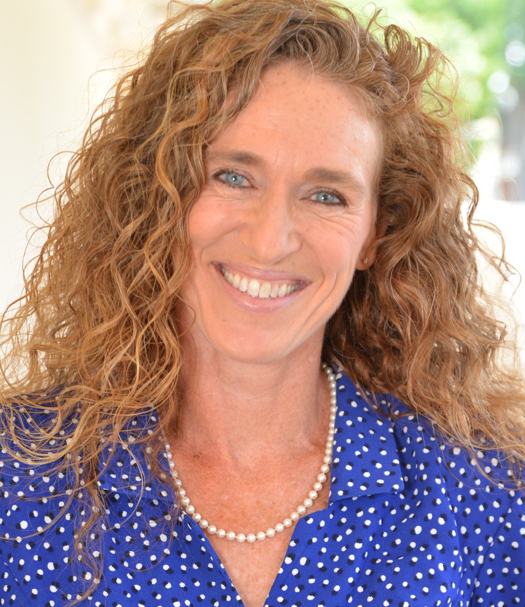 speakwellbeing's tweet photo. FYWB: Be A Mama Bear ... for Yourself - Darcy Lord, PhD, unveils how self-love is radically different from being selfish and in fact how it is the key to bringing you alive and claiming your one wild and precious life.
 - https://t.co/Qw27349XEi https://t.co/AwWtY87Kcc