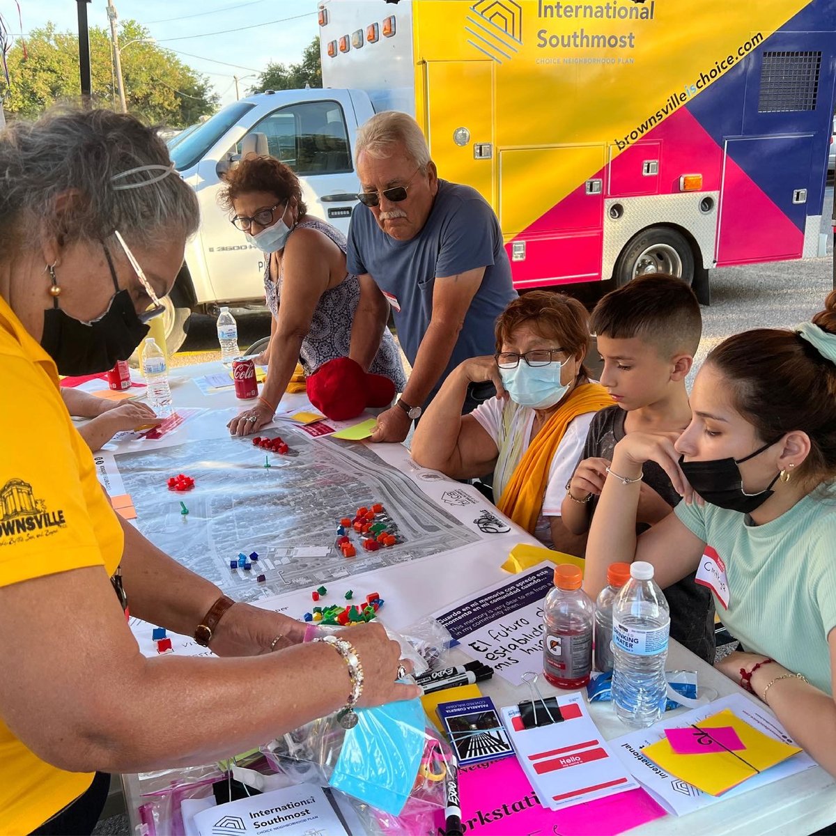 Borderless Studio tweet media