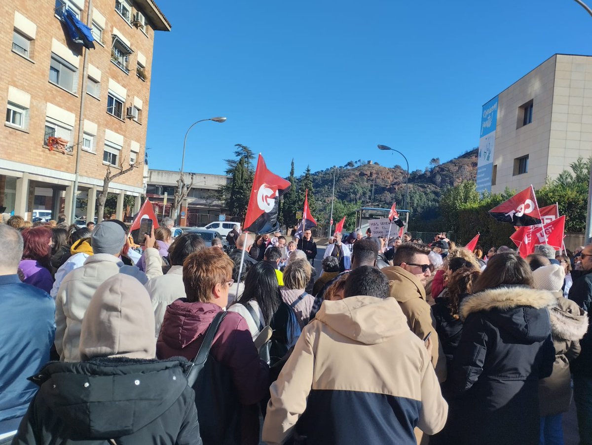 🔴 Hem participat, amb el nostre candidat <a href="/joseandres_aec/">Jose Andrés Martín</a>, a la concentració en suport dels treballadors i treballadores de l'Hospital de #Martorell per defensar una sanitat pública de qualitat i unes condicions de treball dignes.

#LaSanitatÉsDeTots
#LluitemJunts