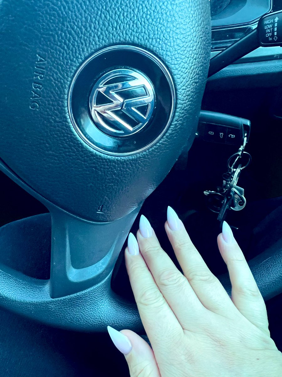 NalinaSaid's tweet image. 💅 #pointy #fresh #tuesdayvibe #tuesdaytalons 🥰💕😊