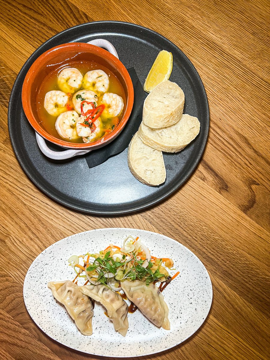 katmarketing_'s tweet photo. Great #review from @EssexFoodies for our friends at @flaginnwivenhoe at the weekend: 
“We enjoyed a really relaxed evening of good food, exquisite cocktails and unbeatable service. The restaurant is truly magnificent and will leave you wanting to return!”
https://t.co/9oGLAET5lt https://t.co/auoEcMDUyH