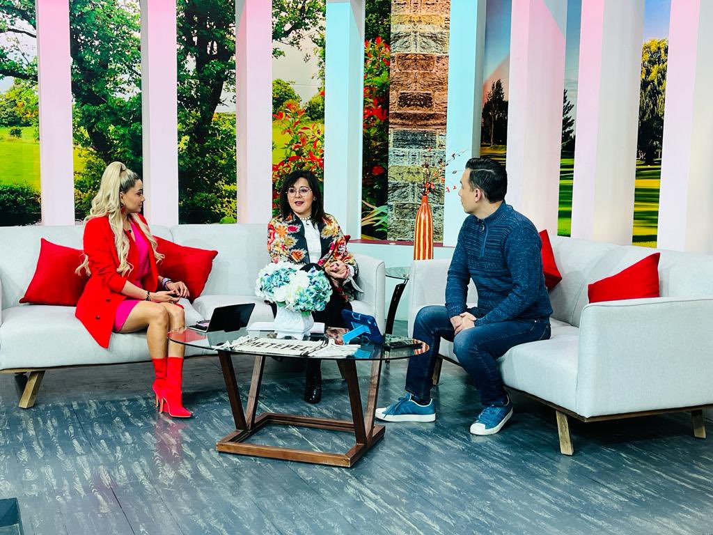 Entrevista en @MexiquenseTV compartiendo en #Emociónate la agenda cultural de este 2023: Festival del Quinto Sol, FestínArte, @wordfest30 @danzatlan @Filem_Mx, exposiciones y mucho más. @Marcelaglezs @CulturaEdomex @rodrigosolomon @Mneyrag