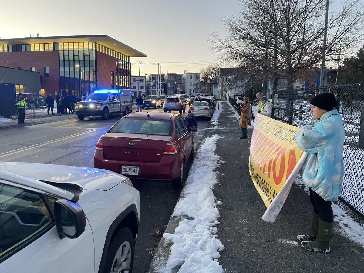 GreenRootsEJ's tweet image. BREAKING! Six Eastie residents and activists, including members of @XRBoston and prominent Eastie leaders Sandra Nijjar and Alex DeFronzo were arrested for protesting the construction of the Eversource substation. #NoEastieSubstation