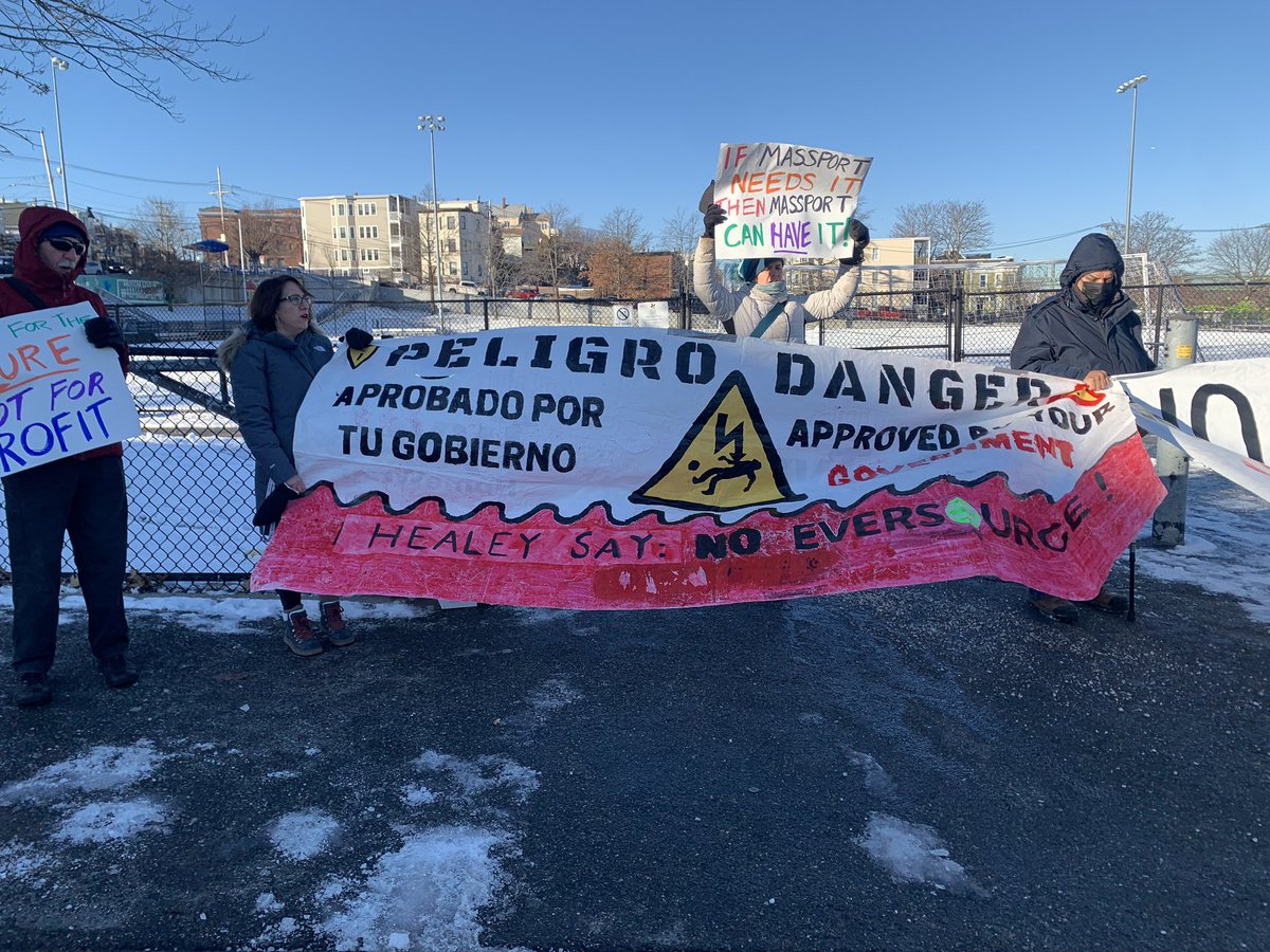 GreenRootsEJ's tweet image. BREAKING! Six Eastie residents and activists, including members of @XRBoston and prominent Eastie leaders Sandra Nijjar and Alex DeFronzo were arrested for protesting the construction of the Eversource substation. #NoEastieSubstation