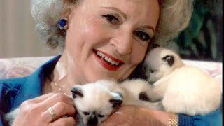 Today would have been Betty White’s 101st birthday. Want to honor this beloved star and life-long animal advocate? Join the #BettyWhiteChallenge and donate $5 in her memory to an animal shelter, rescue, or welfare organization! (We’re showyoursoftside.org/donate/). 🧡