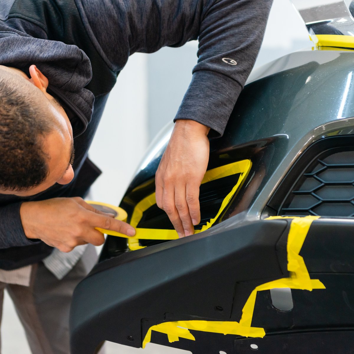 ABAutoBody's tweet photo. You want a team who values your vehicle as much as you do. With us, you'll get a team who'll ensure when you drive, you drive with confidence. https://t.co/4k99EGFA7s