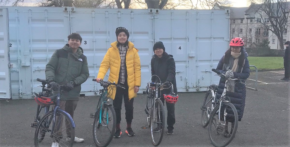 TransitionUStA's tweet image. Great #bikepool rental session today!  Met some fab people, now the newest St Andrews cyclists 🚲😍 Heads up, last chance of #RefreshersWeek2023 to rent a bike. Tomorrow,  11-1pm,  behind Old Burgh School. 

Book a space: transitionsta.org/event/bike-ren…

#cycling
#sustainablelifestyle