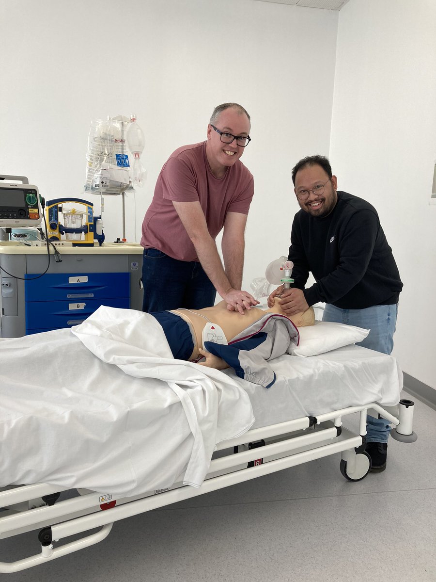 ResusServiceSET's tweet photo. Great training sessions today!
eILS (Immediate Life Support) this morning for ward staff and AHPs and In Hospital Life Support this afternoon for our Anaesthetic Consultants!
Well done to all involved! https://t.co/7Hlq53Ys9u