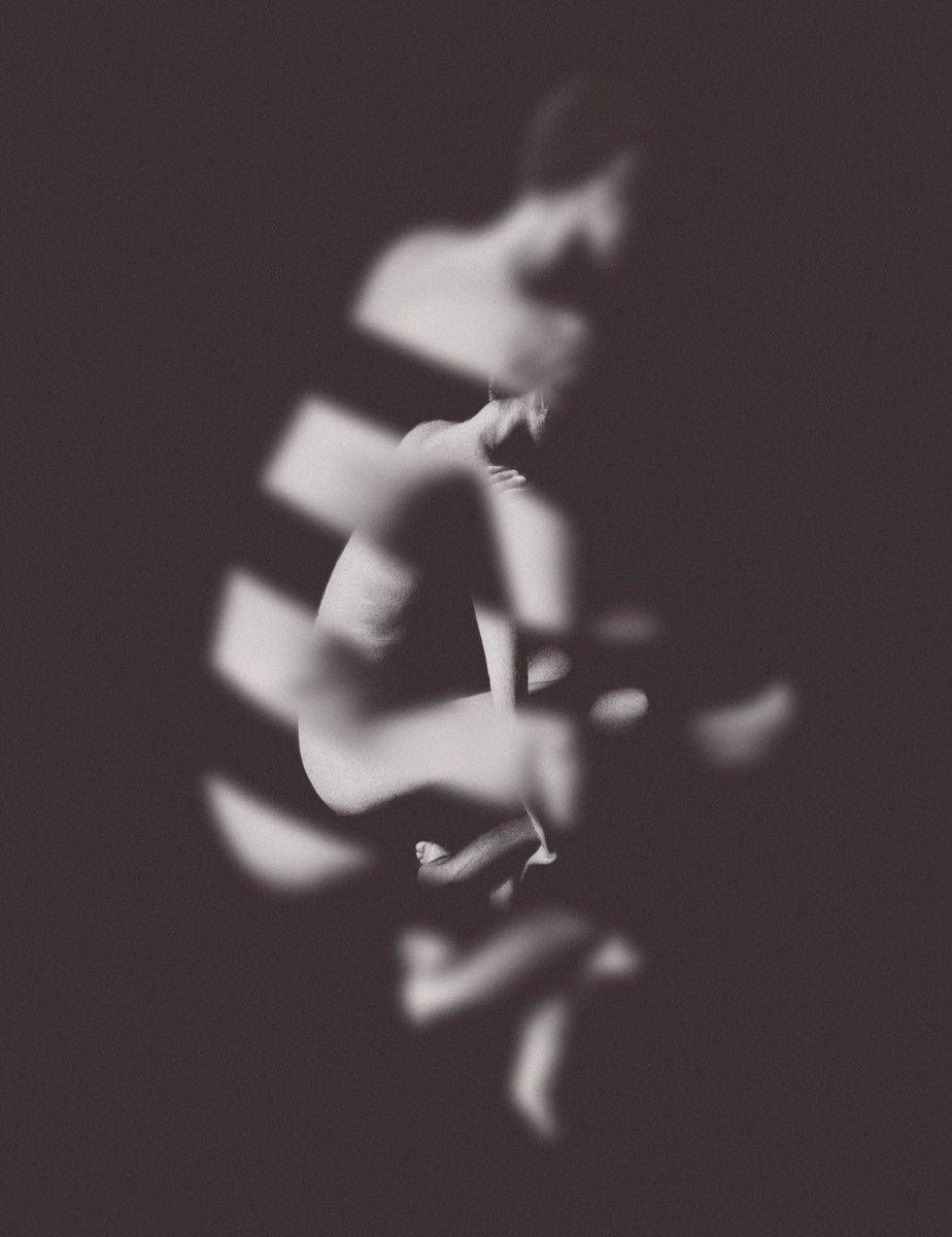 claire_salvo's tweet image. gm
‘untethered’
my piece for @TIMEPieces