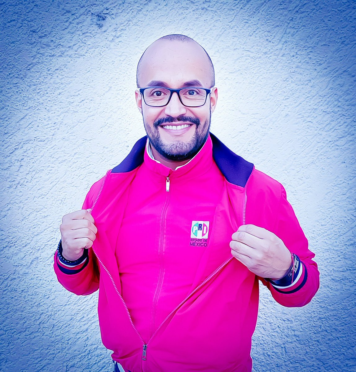 JuanCarlos_SIC's tweet photo. ❤️ ALEgría que siempre se lleva en el corazón. 

😊 ¡Feliz martes!

👐🏻 #VamosUnidos
👊🏻 #VamosConTodo
🙋🏻‍♂️ #SoyValiente 
❤️ #TodoEsPosible
🥇 #SiempreEnEquipo
😍 #SiempreConPasión
📌 #TrabajandoARasDeTierra
❤️ @AlejandraDMV https://t.co/ywcLDNfunF