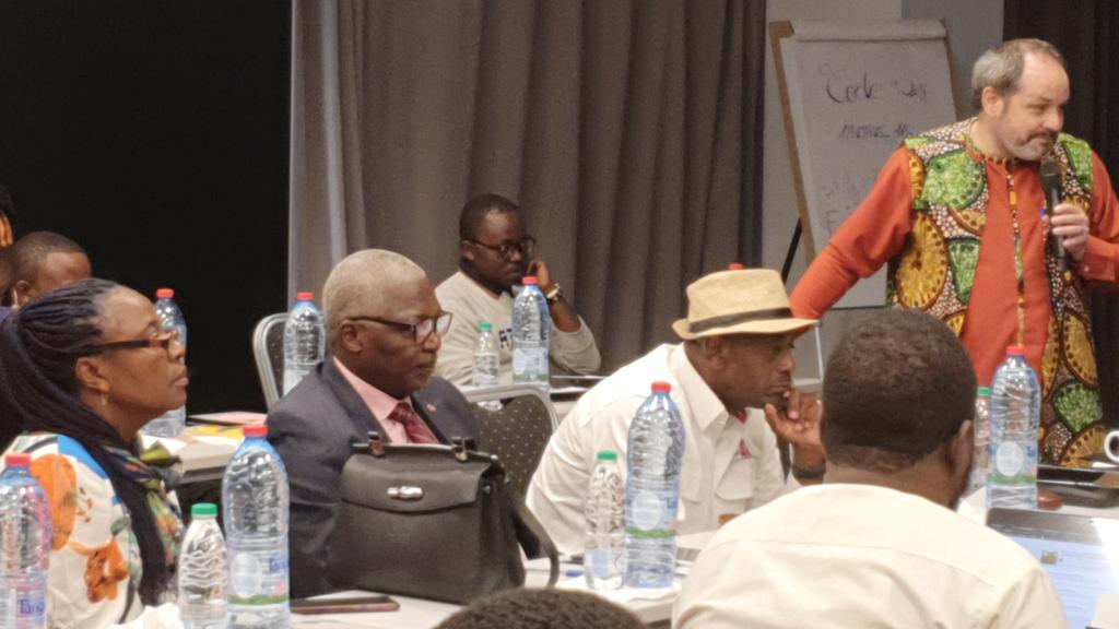 Commune_de_Ndom's tweet image. Atelier sur la communication digitale💻, deuxième journée, échange🔄 avec les Maires.
@MINDDEVEL1 
@FEICOM1 
@giz_gmbh