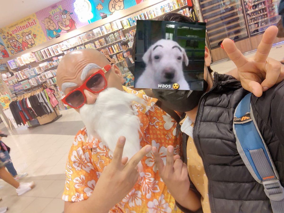 kun_peruano's tweet image. Buenos días no creerán a quien me encontré mientras salía del británico :0.
#Waos #VtuberES