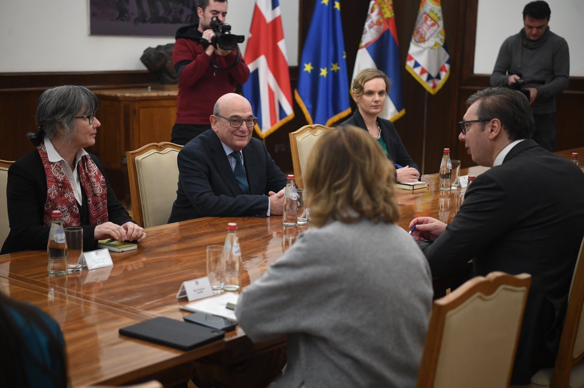 ukinserbia's tweet photo. Početak posete specijalnog izaslanika 🇬🇧 za Zapadni Balkan, lorda Stjuarta Piča, Beogradu i sastanak sa @predsednikrs 🇷🇸Aleksandrom Vučićem.

✍🏻 https://t.co/kslqmOcxFj https://t.co/fFVyWyCCuW