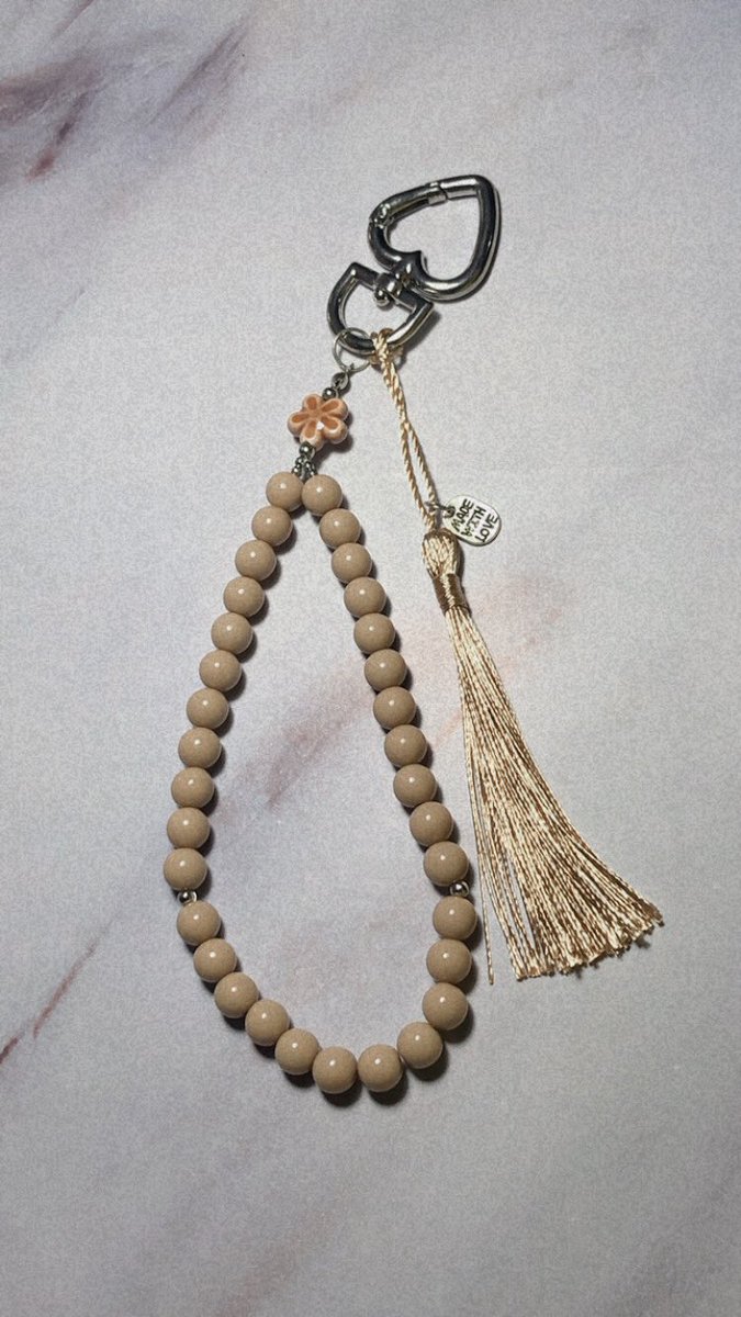 sebbieain's tweet photo. 𝓉𝒶𝓈𝒷𝒾𝒽 𝓀𝑒𝓎𝒸𝒽𝒶𝒾𝓃 in 𝓞𝓐𝓣 

🌾 33 bead tasbih
🌾 8mm size beads
🌾 with heart shape clasp 
🌾 2 in 1 accessory &amp; tasbih 
🌾 in various colours

🛒 https://t.co/me0jkCIbED https://t.co/mhrWXFd2Xs