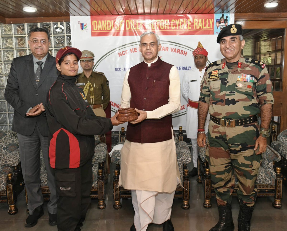 NCC_Dte_Gujarat's tweet photo. Hon @GovernorofGuj h/o the NCC Software devp by BISAG to #NCCJawaMCRally team.  Salt to Software ka Safar now fully ready for launch being led till Delhi by Maj Gen Arvind Kapoor, ADG NCC GUJ
@HQ_DG_NCC
@PMOIndia
@CMOGuj
@jawamotorcycles
@yezdiforever
@KanuDesai180 
@Rushikeshmla https://t.co/A4OfqG3ob9