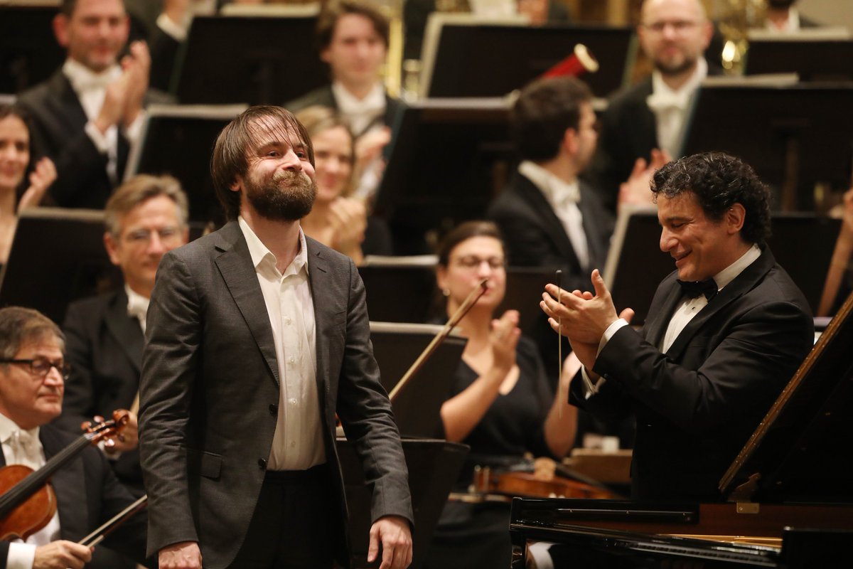 Musikverein's tweet image. On 23 January @daniil_trifonov will honour us again with a visit! With his piano recital he will present a huge spectrum from #Mozart to #Scriabin 🎶🎹 We can't wait 🤩

23 January, 7.30 pm
Golden Hall, #Musikverein

➡ Tickets: 
tickets.musikverein.at/SelectSeats?re…

📸 © Dieter Nagl