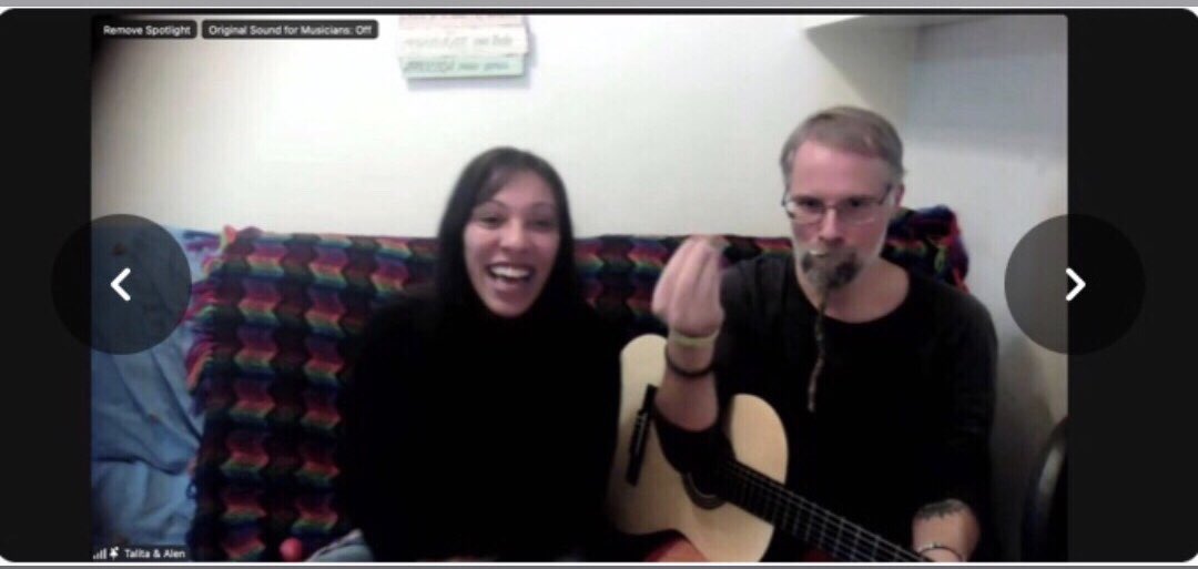 talitamcgrace's tweet image. When your love plays with you for a global live music event and put in practice Italian 🤌🏾😂 Thank you #internations ✨💚 such a blast! #livemusic