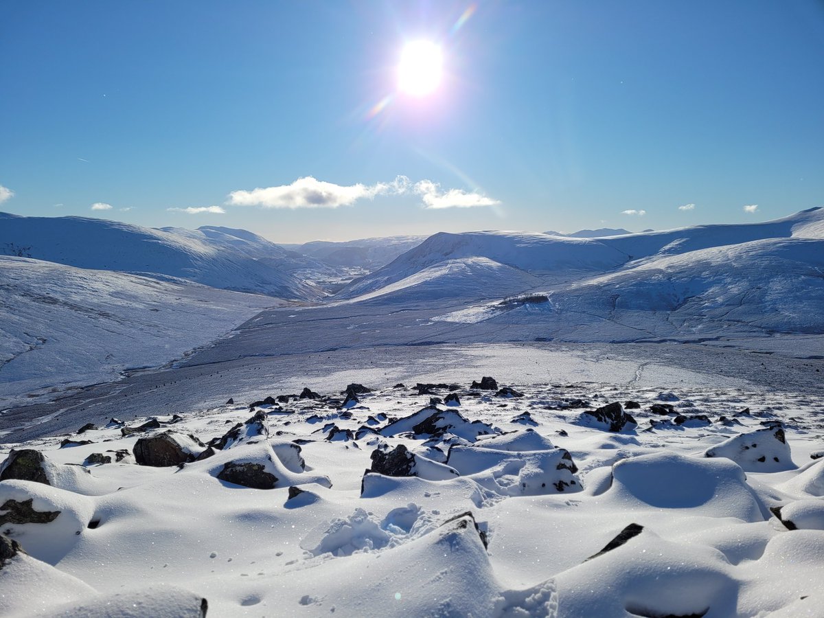 GazDean1's tweet photo. Escaped to the Lakes yesterday - absolutely flipping marvellous!!
๐๐โโ๏ธโฐ๏ธ๐โโ๏ธโฐ๏ธโ๏ธ
#LakeDistrict #trailrunning #skiddaw #greatcalva https://t.co/LFPBKw6qzp