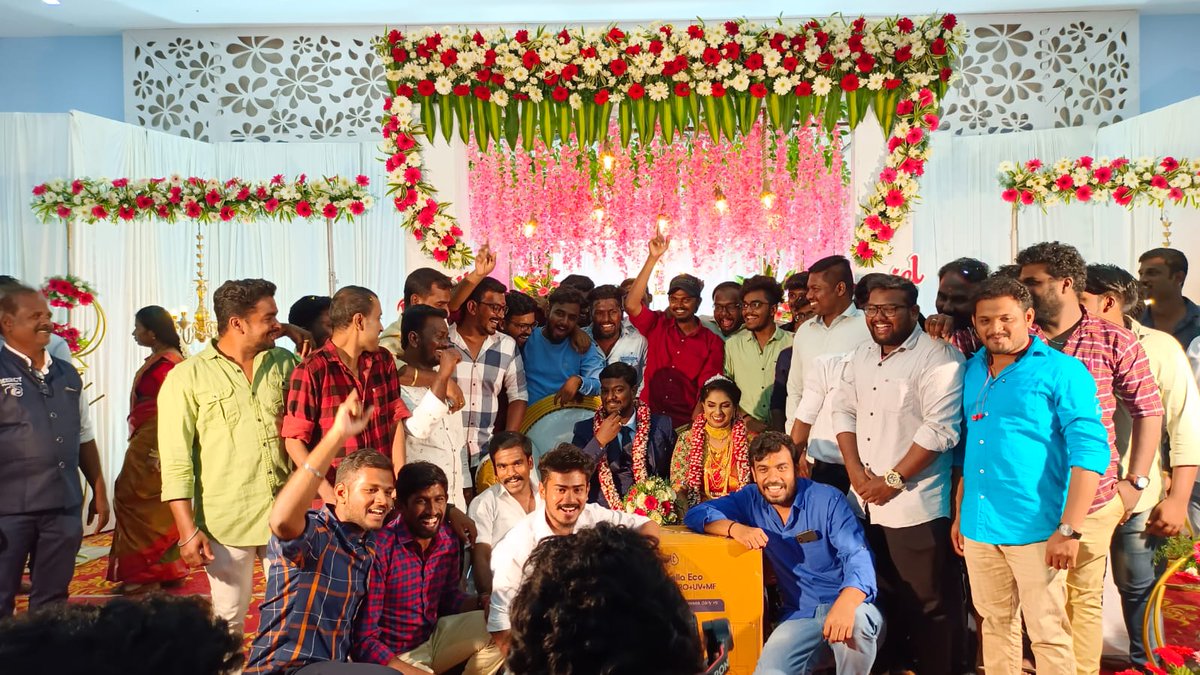 Tirunelveli SFC (@tvlsfc) on Twitter photo Our entire Team of #TVLSFC members wished our Secretary <a href="/martindaniel082/">𝐑𝐎𝐋𝐄𝐗 𝐃𝐀𝐍𝐈 👑</a> Happy Married Life 💐
@siva_anjaan
<a href="/Suriya_offl/">Suriya Sivakumar</a>
Thanks to all SFC Members who graced the occasion.
Regards
Team #TVLSFC Our entire Team of #TVLSFC members wished our Secretary <a href="/martindaniel082/">𝐑𝐎𝐋𝐄𝐗 𝐃𝐀𝐍𝐈 👑</a> Happy Married Life 💐
@siva_anjaan
<a href="/Suriya_offl/">Suriya Sivakumar</a>
Thanks to all SFC Members who graced the occasion.
Regards
Team #TVLSFC