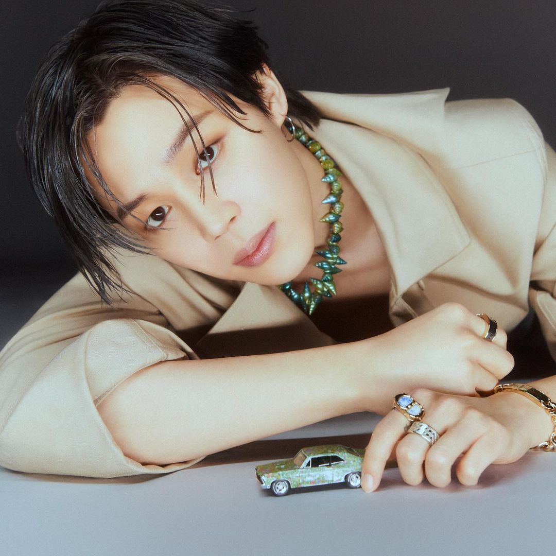 Bangtanverse__'s tweet photo. [IG] @BTS_twt 

JIMIN | 17.01.2023

Jimin público un nuevo post en IG✨

JM: Estoy tan emocionado de comenzar un nuevo viaje/aventura con @/Dior. Es un honor ser el Embajador Global de Dior! Estén pendientes por más cosas que vendrán! (+) https://t.co/D2iNwlm8zr
