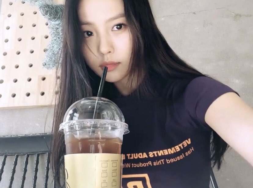 eaun_o3's tweet photo. 고민시...심장을 간지럽히는 무언가가 잇음 https://t.co/jUMPMWElFW