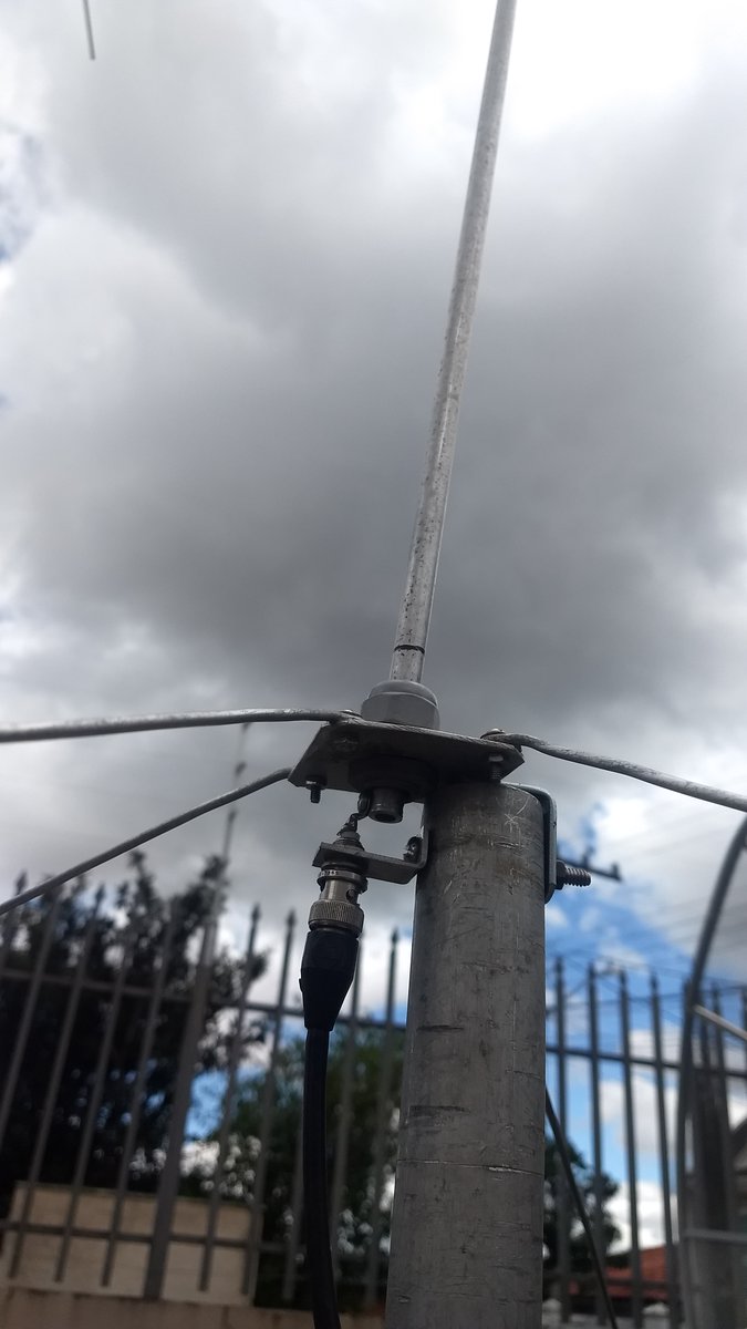 RadioOSG's tweet photo. #PY5VHF Beacon #GG54IM
.
.
.
.
.
#hamradio #radioamador #AmateurRadio #vhfdx #dxssb #lotw #vucc https://t.co/eG7lx2asgN