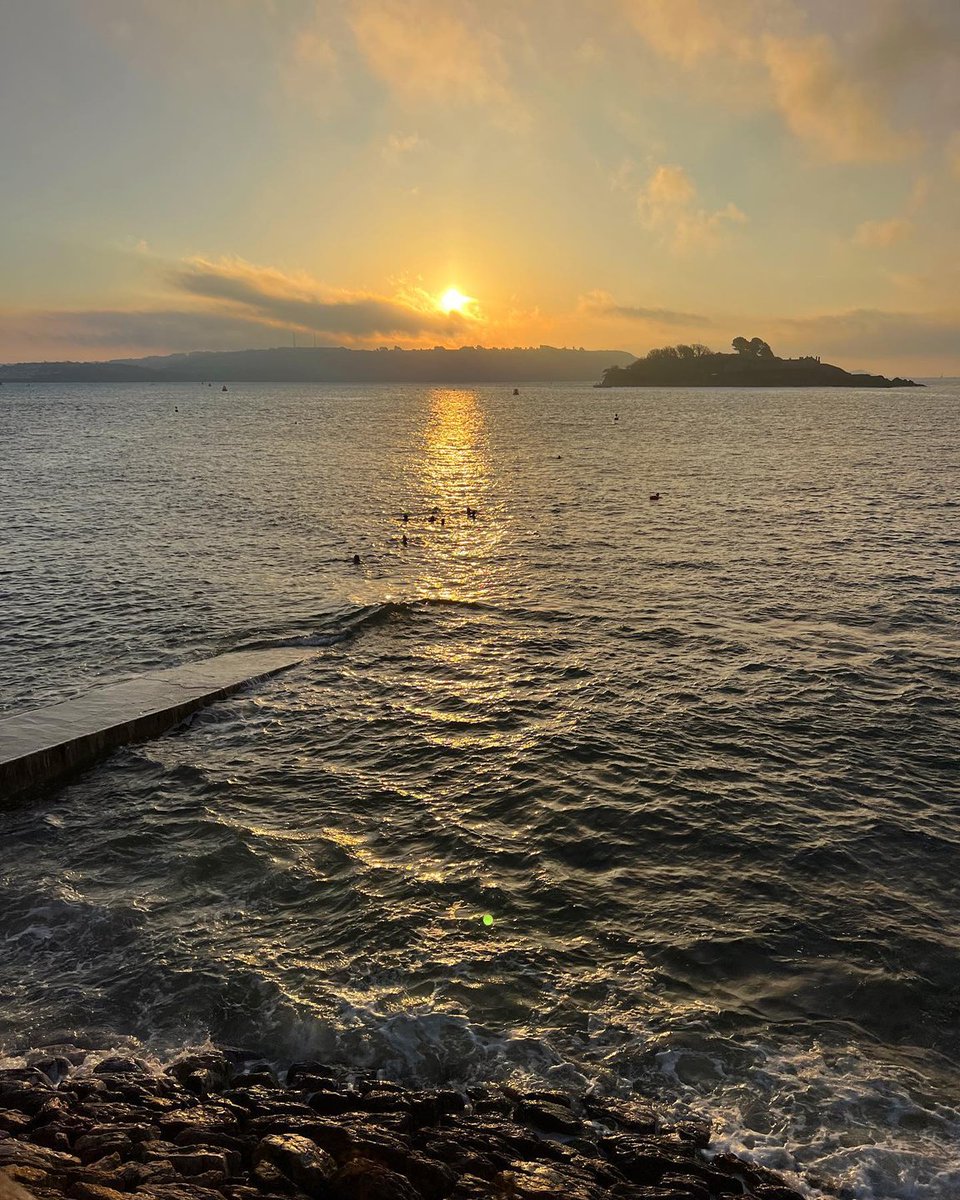Plymouth Sound National Marine Park (@plymsoundnmp) on Twitter photo Shimmers of gold reflected across Plymouth Sound ✨ #PSNMP #PlymouthSoundNMP
📍 Firestone Bay
📸 <a href="/southdevon/">Ashley Ryall</a>.oceanaddict on Instagram Shimmers of gold reflected across Plymouth Sound ✨ #PSNMP #PlymouthSoundNMP
📍 Firestone Bay
📸 <a href="/southdevon/">Ashley Ryall</a>.oceanaddict on Instagram