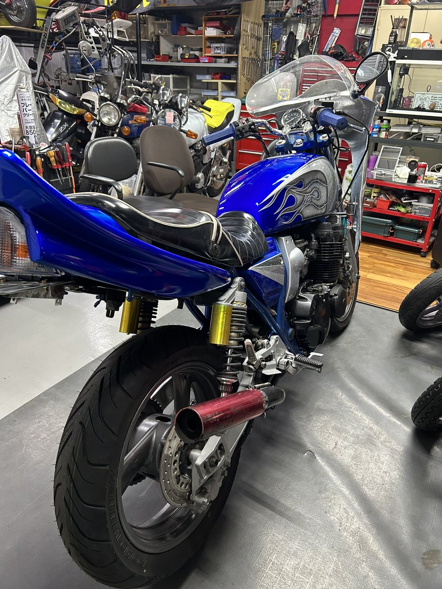 soukirina0911's tweet photo. xjr400売ります！
詳細はDMください！ https://t.co/6sDOTl1i02