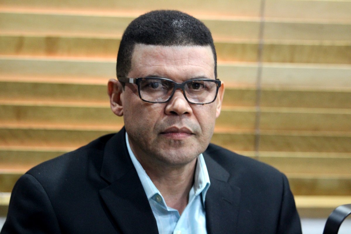 LeonardoJaquez's tweet photo. Tras Miriam Germán anunciar que renunciará como PGR  tan pronto termine gobierno en 2024, surgen voces que proponen al Doctor Ricardo Nieves como procurador en 2do mandato del presidente Abinader. Con lo que estamos totalmente de acuerdo!
@nieves_rd
#JaqueMate https://t.co/msdRPJMj4l