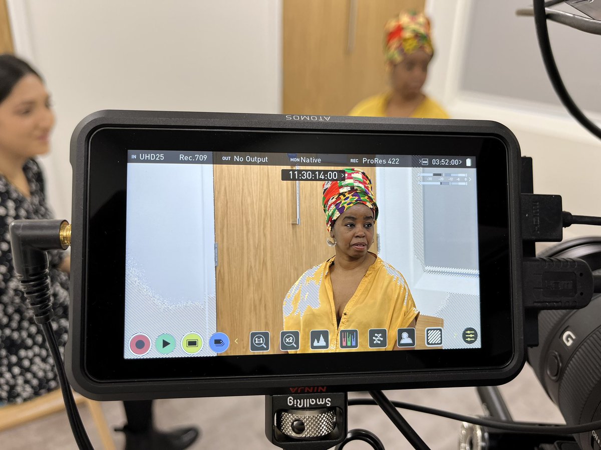 OMCScoach's tweet photo. Filming a promo of our last years collaboration @ELFTMedEd @NHS_ELFT @AneebaDr @LoreGuayarmina #communicationskills #Simulation #mentalhealth #Psychiatry #ELFT https://t.co/vWKlImUydF