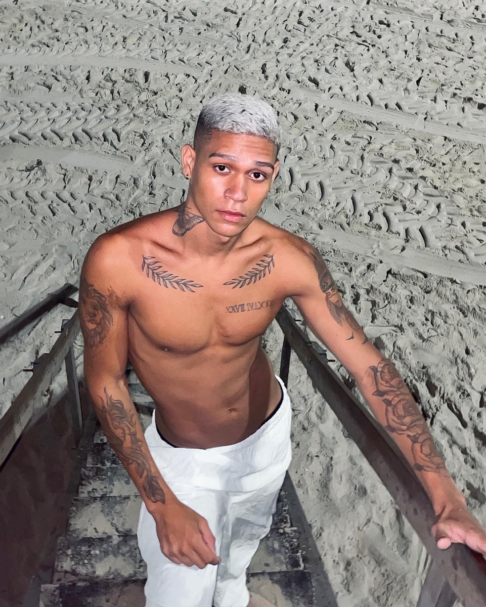 Alex Junior 🤡 on Twitter