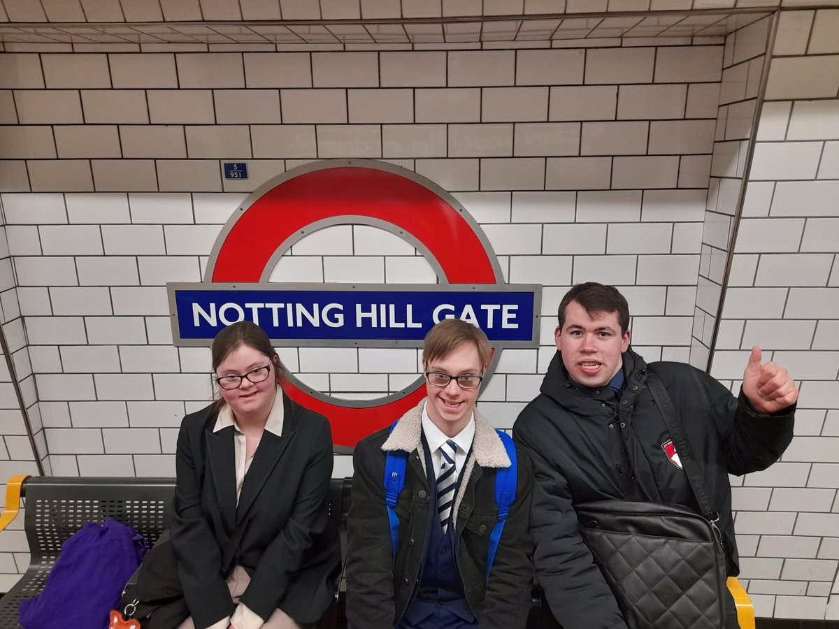 Foxes Hotel tweet media