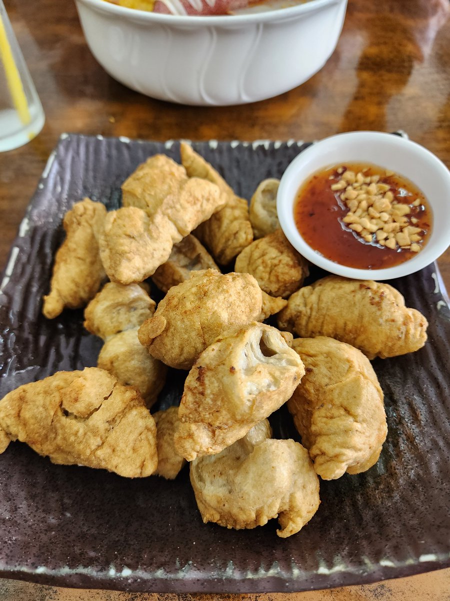 Kogiro08's tweet photo. #3 อะลูกชิ้นหน่อย ร้อนๆระหว่างรอก๋วยเตี๋ยว https://t.co/9gCypFDLRS