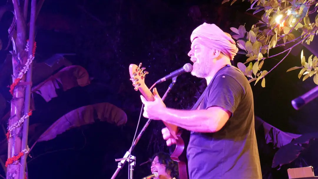 AurovilleMedia's tweet photo. Throwback to Seeds of Unity Festival held at Solitude Farm. An evening of local food, music, community, dance, live body-art, fire, devotion, and celebration.
@solitudefarm
#auroville #aurovillepondicherry #aurovillelife #solitude #solitudefarm #solitudefarmcafe #music #musician https://t.co/bMa7E7H3GW