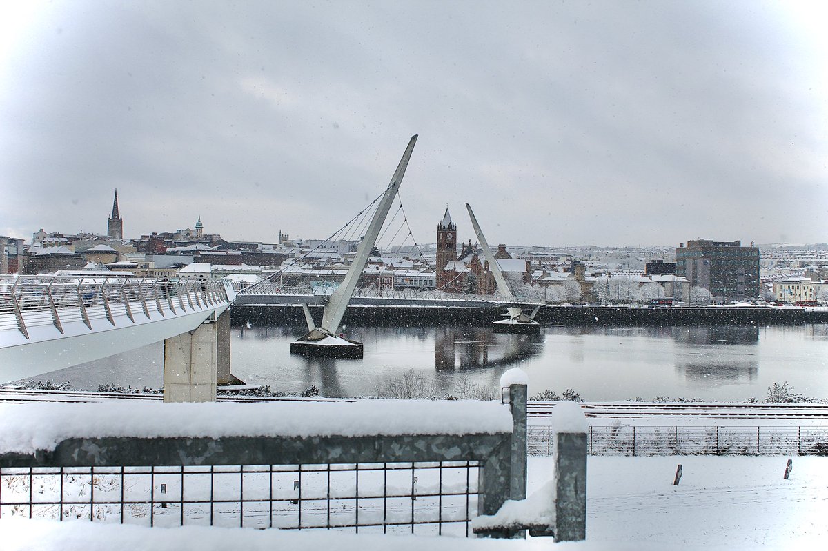 derryfirst_'s tweet photo. Ebrington in the snow☃️ (1/2) https://t.co/guwT7INkm2