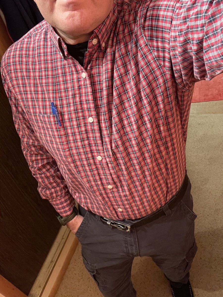 darkxfer's tweet photo. @Unitvectori Iβll see your black & white, and raise you black & red! Have a great first day! #ProfessorStyle
p.s. my second week π€ https://t.co/QpPG6pwSGF