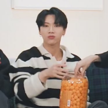 some_kfky's tweet image. เอาไหมล่ะขนมปิ๊บเดี๋ยวพี่จะวิ่งกระสอบให้ชนะ